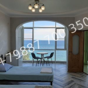Фото комнаты с шикарным видом на море